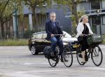 Amsterdam 3 september 2021
Paatrick Stoof met zijn partner op de fiets in Amsterdam Buitenveldert.