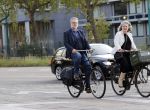 Amsterdam 3 september 2021
Paatrick Stoof met zijn partner op de fiets in Amsterdam Buitenveldert.