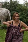 Amsterdam 16 oktober 2021
Patty Brard en haar man Antoine v d Vijver in een ijsbad . Patty heeft een hele lijn met produkten die bij het Kruitvat te koop zijn .