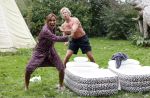 Amsterdam 16 oktober 2021
Patty Brard en haar man Antoine v d Vijver in een ijsbad . Patty heeft een hele lijn met produkten die bij het Kruitvat te koop zijn .