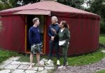 Amsterdam 16 oktober 2021
Patty Brard en haar man Antoine v d Vijver in een ijsbad . Patty heeft een hele lijn met produkten die bij het Kruitvat te koop zijn .