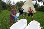 Amsterdam 16 oktober 2021
Patty Brard en haar man Antoine v d Vijver in een ijsbad . Patty heeft een hele lijn met produkten die bij het Kruitvat te koop zijn .
