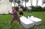 Amsterdam 16 oktober 2021
Patty Brard en haar man Antoine v d Vijver in een ijsbad . Patty heeft een hele lijn met produkten die bij het Kruitvat te koop zijn .