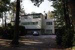 Breda 9 oktober 2021
Nick Dijkman belt aan bij het huis van Pierre Kartner