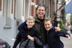 Amsterdam 2 september 2021
Pieter v d Hoogenband en zijn vrouw Marie Jose met hun beider kinderen in amsterdam.