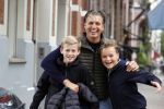 Amsterdam 2 september 2021
Pieter v d Hoogenband en zijn vrouw Marie Jose met hun beider kinderen in amsterdam.