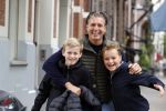 Amsterdam 2 september 2021
Pieter v d Hoogenband en zijn vrouw Marie Jose met hun beider kinderen in amsterdam.