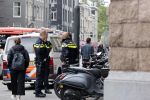 Amsterdam 1 september 2021
Christian Eriksen en zijn vrouw zijn met hun kinderen in Amsterdam. Ze slapen in het conservatorium hotel. Politie bij het hotel