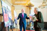 BAARN â€“ Prinses Beatrix was zaterdagmiddag 9 oktober op het terrein van Paleis Soestdijk aanwezig bij de viering van het 65-jarig bestaan van het Prinses Beatrix Spierfonds. De Prinses is sinds de oprichting beschermvrouwe van het fonds. ANP / Hollandse Hoogte / Wesley de Wit