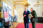 BAARN â€“ Prinses Beatrix was zaterdagmiddag 9 oktober op het terrein van Paleis Soestdijk aanwezig bij de viering van het 65-jarig bestaan van het Prinses Beatrix Spierfonds. De Prinses is sinds de oprichting beschermvrouwe van het fonds. ANP / Hollandse Hoogte / Wesley de Wit