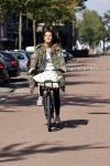 Amsterdam 22 september 2021
Quinty Trustfull op haar electrische van Moof fiets.
