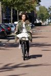 Amsterdam 22 september 2021
Quinty Trustfull op haar electrische van Moof fiets.
