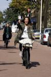 Amsterdam 22 september 2021
Quinty Trustfull op haar electrische van Moof fiets.