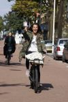 Amsterdam 22 september 2021
Quinty Trustfull op haar electrische van Moof fiets.