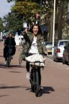 Amsterdam 22 september 2021
Quinty Trustfull op haar electrische van Moof fiets.