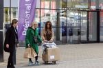 Amsterdam 7 oktober 2021
Rachel Hazes , Sarah v Soelen en haar moeder Rebecca v Soelen bij de prenetal babywinkel in Amstedam zuid oost.