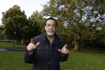 Amsterdam 21 oktober 2021
Rasti Rostelli ( Roland  v d Berg ) gaat weer optreden. Hij is ruim 20Kg afgevallen .