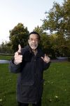 Amsterdam 21 oktober 2021
Rasti Rostelli ( Roland  v d Berg ) gaat weer optreden. Hij is ruim 20Kg afgevallen .