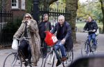 Amsterdam 16 oktober 2021
Robert en Claudia Schoemacher op de fiets bij het vondelpark