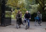 Amsterdam 16 oktober 2021
Robert en Claudia Schoemacher op de fiets bij het vondelpark