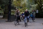 Amsterdam 16 oktober 2021
Robert en Claudia Schoemacher op de fiets bij het vondelpark