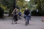 Amsterdam 16 oktober 2021
Robert en Claudia Schoemacher op de fiets bij het vondelpark