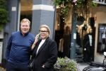 Amsterdam 7 oktober 2021
Ronald Koeman en zijn vrouw Bartina Koeman op de cornelis schuytstraat .