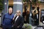 Amsterdam 7 oktober 2021
Ronald Koeman en zijn vrouw Bartina Koeman op de cornelis schuytstraat .