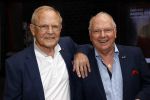 Hoofddorp 19 september 2021
Premiere van Barrie Stevens in de schouwburg van Hoofddorp. Ronnie Tober kwam met partner Jan Jochems