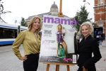Amsterdam 23 september 2021
Rose Bertram onthult de cover van Fabulous Mama met zichzelf op de cover bij Cafe de Waard
