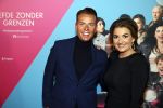 Amsterdam 11 oktober 2021
Premiere Liefde zonder grenzenin Tuschinski met in de hoofdrol Yolanthe Cabau v Kasbergen Jim Bakkum Soy Kroon Abbey Hoes  Hajo Bruins en Peggy Vrijens , John de Bever kwam met zijn Partner Cees en Sieneke met een kennis
