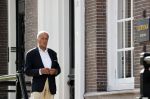 Amsterdam 17 september 2021
Theo Hiddema op terras en wandelend naar zijn huis