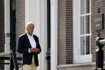 Amsterdam 17 september 2021
Theo Hiddema op terras en wandelend naar zijn huis