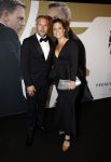 Amsterdam 28 september 2021
Premiere James Bond in Tuschinski. Tijl Beckand met partner