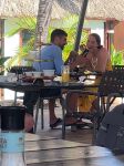 Curacao 13 oktober 2021
First dates  barmaan Victor Abeln met zijn nieuwe vriendin bij Kontiki beach .
