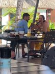 Curacao 13 oktober 2021
First dates  barmaan Victor Abeln met zijn nieuwe vriendin bij Kontiki beach .
