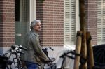 Amsterdam 4 en 8 oktober 2021
Victor Reinier bij zijn huis in Amsterdam zuid.