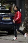 Amsterdam 5 oktober 2021
Waylon brengt met zijn gouden porsch panamera turbo zijn dochter en vriendin Bibi Breijman naar een kinder kledingwinkel in Amsterdam zuid. Hijzelf gaat shoppen op de Cornelis schuytstraat.