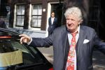 Amsterdam 6 september 2021
Willibrord Frequin viert zijn 80e verjaardag  met zijn kinderen vrouw en beste vrienden op een boot op de grachten van Amsterdam. Zijn kinderen Barbara Rebecca Louis .
