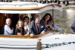 Amsterdam 6 september 2021
Willibrord Frequin viert zijn 80e verjaardag  met zijn kinderen vrouw en beste vrienden op een boot op de grachten van Amsterdam. Zijn kinderen Barbara Rebecca Louis . Willibrord zijn broer Aad Ouborg Fons de Poel en Guido Maas