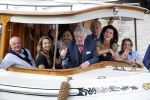 Amsterdam 6 september 2021
Willibrord Frequin viert zijn 80e verjaardag  met zijn kinderen vrouw en beste vrienden op een boot op de grachten van Amsterdam. Zijn kinderen Barbara Rebecca Louis . Willibrord zijn broer Aad Ouborg Fons de Poel en Guido Maas