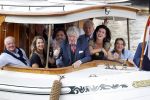 Amsterdam 6 september 2021
Willibrord Frequin viert zijn 80e verjaardag  met zijn kinderen vrouw en beste vrienden op een boot op de grachten van Amsterdam. Zijn kinderen Barbara Rebecca Louis . Willibrord zijn broer Aad Ouborg Fons de Poel en Guido Maas