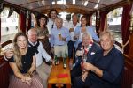 Amsterdam 6 september 2021
Willibrord Frequin viert zijn 80e verjaardag  met zijn kinderen vrouw en beste vrienden op een boot op de grachten van Amsterdam. Zijn kinderen Barbara Rebecca Louis . Willibrord zijn broer Aad Ouborg Fons de Poel en Guido Maas