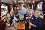 Amsterdam 6 september 2021
Willibrord Frequin viert zijn 80e verjaardag  met zijn kinderen vrouw en beste vrienden op een boot op de grachten van Amsterdam. Zijn kinderen Barbara Rebecca Louis . Willibrord zijn broer Aad Ouborg Fons de Poel en Guido Maas