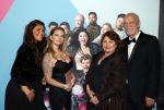 Amsterdam 11 oktober 2021
Premiere Liefde zonder grenzenin Tuschinski met in de hoofdrol Yolanthe Cabau v Kasbergen Jim Bakkum Soy Kroon Abbey Hoes  Hajo Bruins en Peggy Vrijens . Moeder Yolanthe met man en dochter