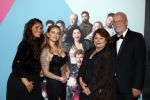 Amsterdam 11 oktober 2021
Premiere Liefde zonder grenzenin Tuschinski met in de hoofdrol Yolanthe Cabau v Kasbergen Jim Bakkum Soy Kroon Abbey Hoes  Hajo Bruins en Peggy Vrijens . Moeder Yolanthe met man en dochter