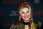 Amsterdam 12 oktober 2021
Premiere Benedetta  in Tuschinski. paul Verhoeven is de regisseur. lauren Verster kwam met een kennis