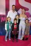 Amsterdam 30 september 2022
Premiere Misfit in Pathe arena.
De cast bestond oa uit Bettina Holwerda, Timor Steffens Senna Ramos Duncan Tromp Stefania Nienke v Dijk Anique Dreamon Kes v d Broek Ricky Naingolan Roosmarijn Wind Felice Poppeliers en Kimberley Agyarko