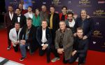 Amsterdam 2 oktober 2022
Premiere de grote sinterklaasfilm gespuis in de speelgoedkluis in Tuschinski. In de muzikale familiefilm De Grote Sinterklaasfilm â€“ Gespuis in de Speelgoedkluis krijgt Hugo Hogepief (Chris Tates) de belangrijke taak om op de sleutelring van Sinterklaas (Robert ten Brink) te passen. Deze ring geeft toegang tot de kluis waarin alle cadeautjes voor pakjesavond liggen. Maar wanneer hij ongelukkig ten val komt, weet Hugo niet meer wie of waar hij is. Twee gemeneriken Mats (Jan Versteegh) en Peer (Richard Groenendijk) krijgen hier lucht van en ontvoeren Hugo. Een grote ramp dreigt, want zonder sleutelring kan de kluis niet geopend worden. Gelukkig schieten alle Pieten: Party Piet Pablo (Okke Verberk), Marco Marsepein (Giovanni Caminita), Bennie Taaitaai (Joshua Albano), Kim Cadeau (Sara Robben), Paco Post (Wes Mutsaars), Willem Wortel (Stef de Reuver) en het nieuwste pietje Chico Choco (Noah Ganahl), te hulp. Zal het ze lukken om Hugo Hogepief op tijd terug te vinden en pakjesavond te redden? Martien Meiland zong een lied.