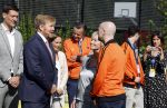 Amsterdam 21 september 2022
Koning Willem Alexander bezoekt sportdag van de Johan Cruyff foundation op de toekomst en in de Johan Cruyff Arena . Danny Cruyff Jordi Cruyff en zijn dochter Susila .